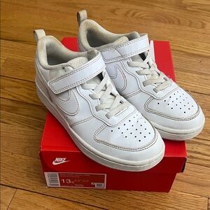 Nike Court Legacy shoes